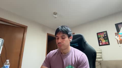 Lucas online show from April 7, 2026, 6:19 pm