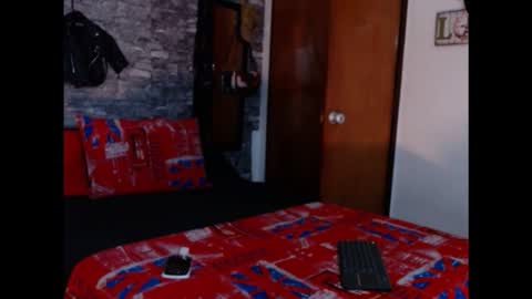 MOLLY online show from December 3, 2025, 4:09 am