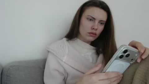 Sweet girl online show from December 18, 2025, 11:38 am