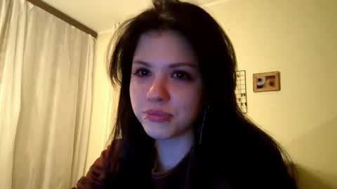 Mia online show from March 7, 2026, 3:20 pm