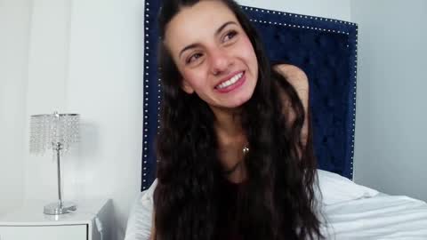 Ingrid online show from September 25, 2025, 4:49 am