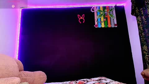 Ingrid Zese online show from April 6, 2026, 8:43 pm