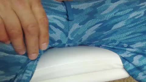 Snapshot of injmolder2 chatting on December 4, 2025, 12:53 am Hanging Out online show from December 4, 2025, 12:53 am