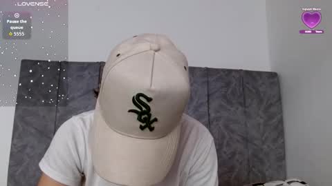 lyan onlyfans n linda online show from October 3, 2025, 5:21 pm