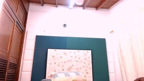 inkedsabrina online show from February 16, 2025, 1:36 am