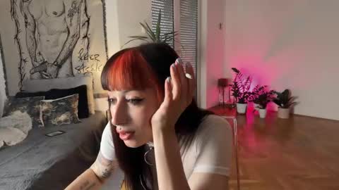 Xenia online show from October 13, 2025, 1:44 pm