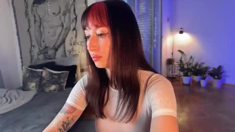 Xenia online show from October 20, 2025, 1:55 pm