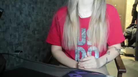 inna009 online show from September 26, 2025, 8:57 pm