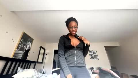 Snapshot of innerbloomenergyyyy chatting on February 17, 2026, 6:58 pm Duckyyxxox online show from February 17, 2026, 6:58 pm