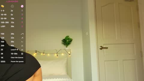 Mila Reef online show from February 6, 2026, 12:04 am