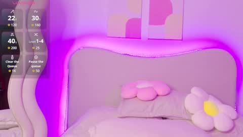 Snapshot of innocentlady_ chatting on November 14, 2025, 9:02 pm SELENA online show from November 14, 2025, 9:02 pm