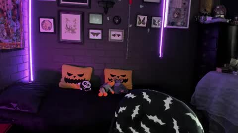   SANIA  online show from October 30, 2025, 5:35 pm