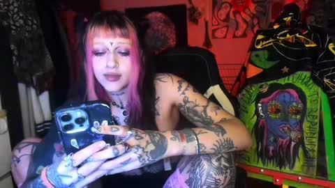 Snapshot of insunnity666 chatting on May 7, 2026, 8:03 pm Insunnity666 online show from May 7, 2026, 8:03 pm