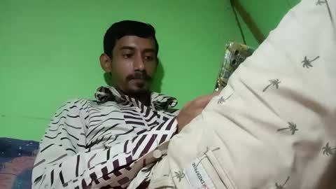 interne8famous online show from October 1, 2025, 6:03 pm