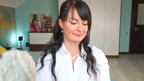 iracherrynow online show from November 20, 2025, 10:04 am