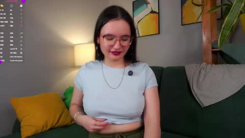 Mia online show from September 26, 2025, 5:11 am