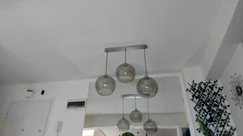 Ir s room online show from November 23, 2025, 6:02 am