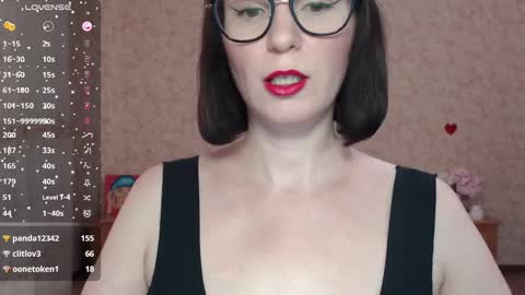 IrenLarasani online show from February 26, 2025, 9:32 am