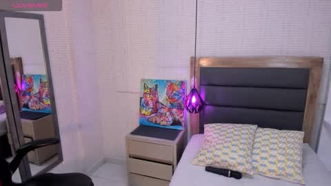  I R E N N E online show from February 19, 2026, 12:45 pm