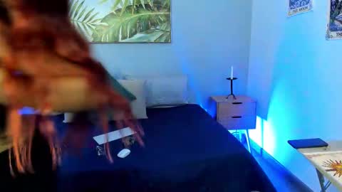 Snapshot of iriis_rosse chatting on October 27, 2025, 6:56 pm Iris Rosse online show from October 27, 2025, 6:56 pm