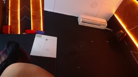 Nathaly Cortez online show from December 11, 2024, 4:53 pm