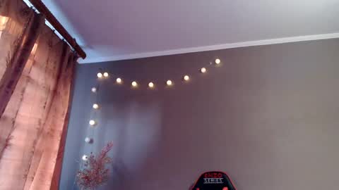Snapshot of iris_lave chatting on April 27, 2026, 4:38 pm Lily online show from April 27, 2026, 4:38 pm