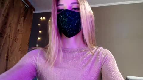 Snapshot of iris_lave chatting on May 15, 2026, 5:31 pm Lily online show from May 15, 2026, 5:31 pm