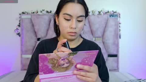 Iris online show from October 28, 2025, 6:21 pm