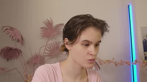 iris_pure online show from September 11, 2025, 6:41 pm