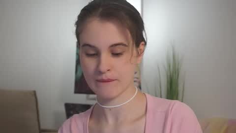 iris_pure online show from September 28, 2025, 6:13 pm