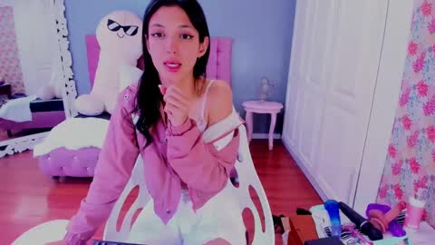 Snapshot of iris_stone_ chatting on January 14, 2025, 4:29 pm Iris online show from January 14, 2025, 4:29 pm