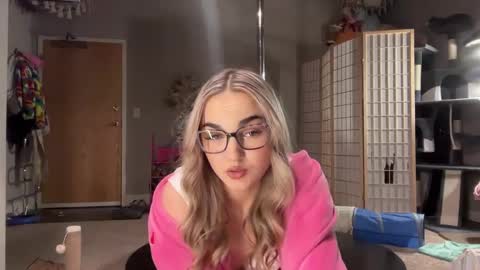 Snapshot of iris_world chatting on March 8, 2025, 2:34 am iris online show from March 8, 2025, 2:34 am