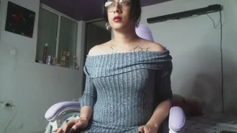 Camilla online show from January 21, 2025, 11:45 pm