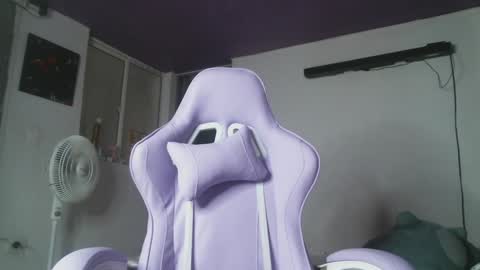 Camilla online show from January 27, 2025, 2:57 pm