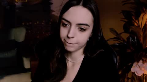 Iris online show from December 10, 2024, 1:22 pm