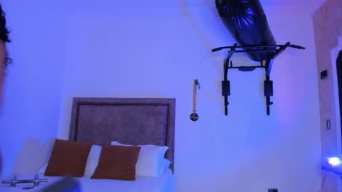 Iris Fit online show from September 18, 2025, 12:51 pm