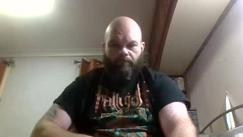 irishadz online show from October 28, 2025, 7:27 pm