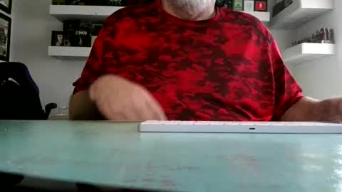 Snapshot of irishdudeloveoib chatting on February 10, 2025, 2:26 pm Irishdudelove online show from February 10, 2025, 2:26 pm