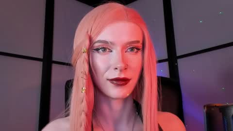 Miss Iris Fansly Miss Iris new inst.  online show from December 5, 2024, 1:06 pm