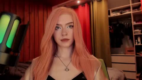 Miss Iris Fansly Miss Iris new inst.  online show from March 5, 2025, 11:38 am