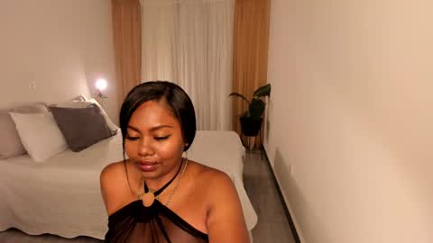 Rose  online show from November 9, 2025, 8:01 am