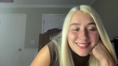 Irispink1 online show from October 19, 2025, 11:05 pm