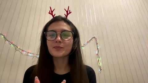 irisss31 online show from December 25, 2024, 5:47 pm