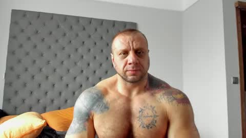 Snapshot of ironhulk22 chatting on March 18, 2026, 7:44 am ironhulk22 online show from March 18, 2026, 7:44 am