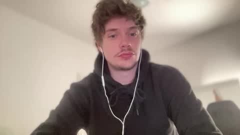 Sam online show from October 13, 2025, 7:36 pm