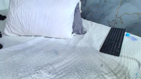 Sandy  online show from December 15, 2024, 6:04 pm