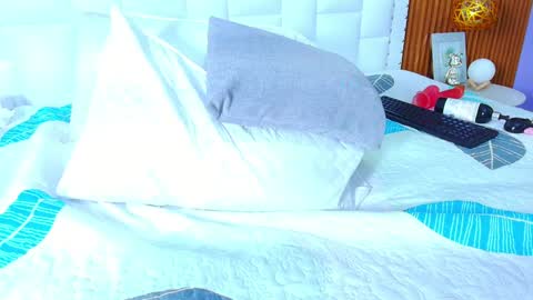 Sandy  online show from January 30, 2025, 3:19 pm