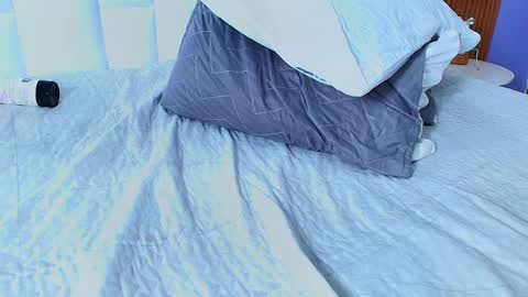 Sandy  online show from February 24, 2025, 3:31 pm