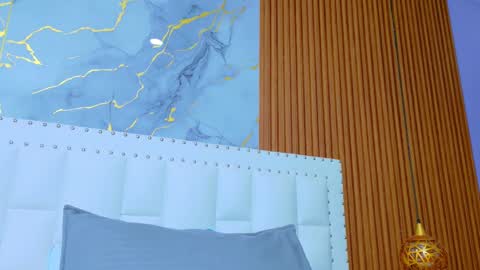 Sandy  online show from September 14, 2025, 12:15 pm