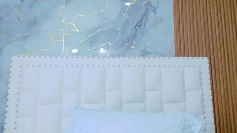 Sandy  online show from October 31, 2025, 12:06 pm